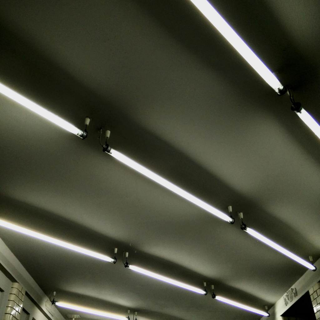 LED T8 Tube 9W 600 | Shatterproof 45c/-20c five-colour 