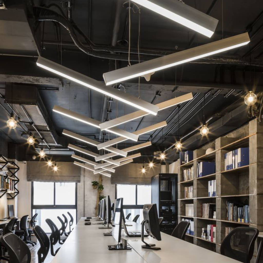 LEDVANCE Eco Indoor Batten TC 2FT 600mm Multi-Watt / Tri-Colour Selectable